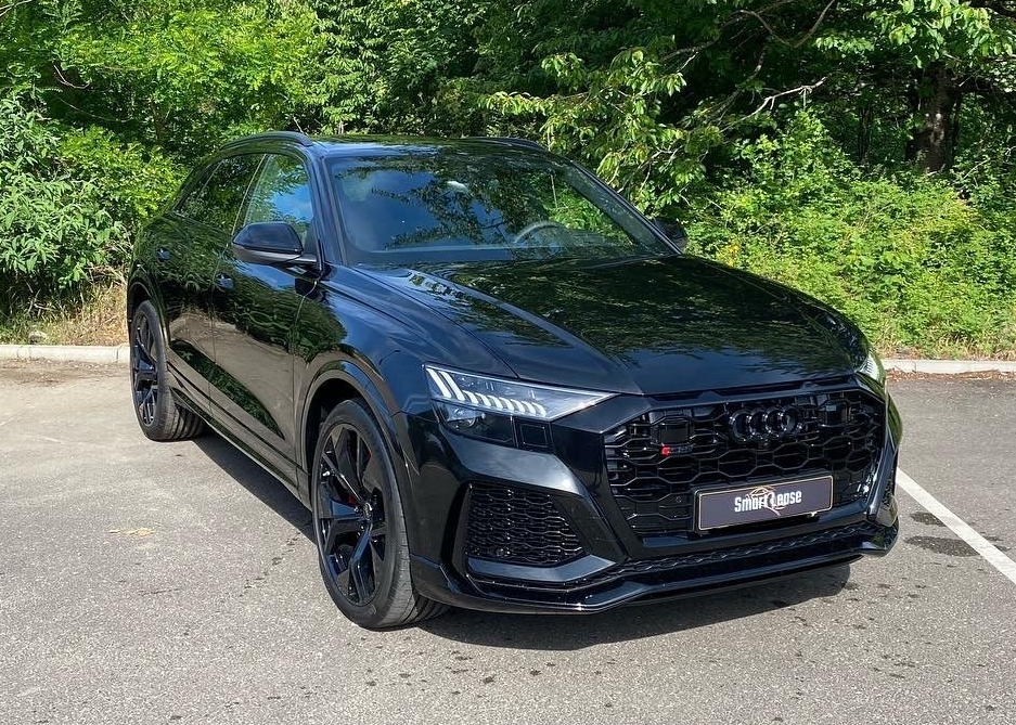 Audi RSQ8