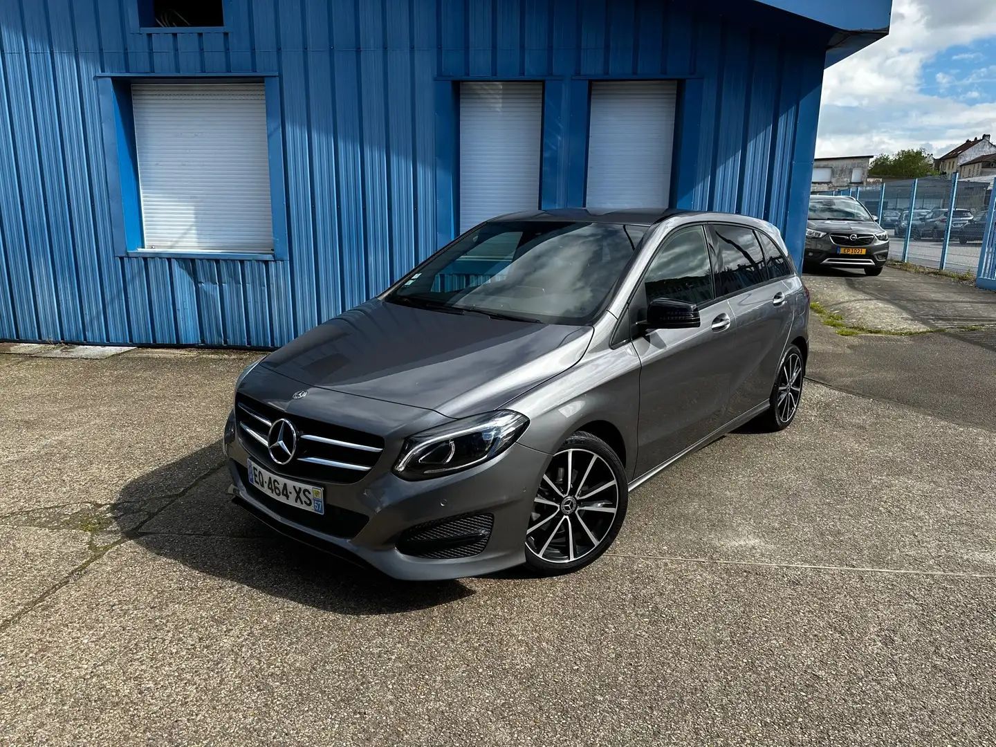 Mercedes Benz B200
