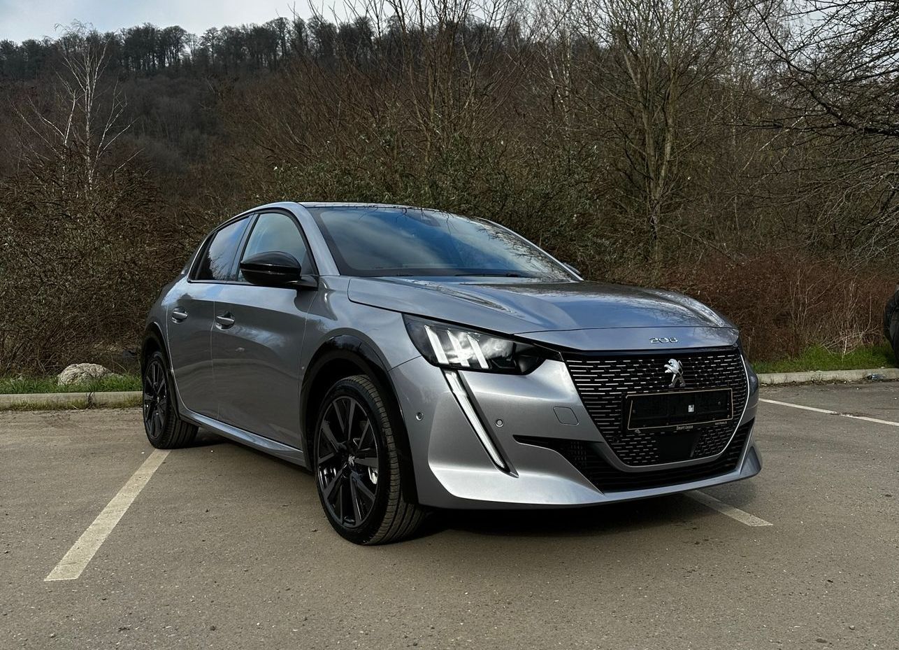 Peugeot 208 GT 1.2 PureTech 100 EAT8